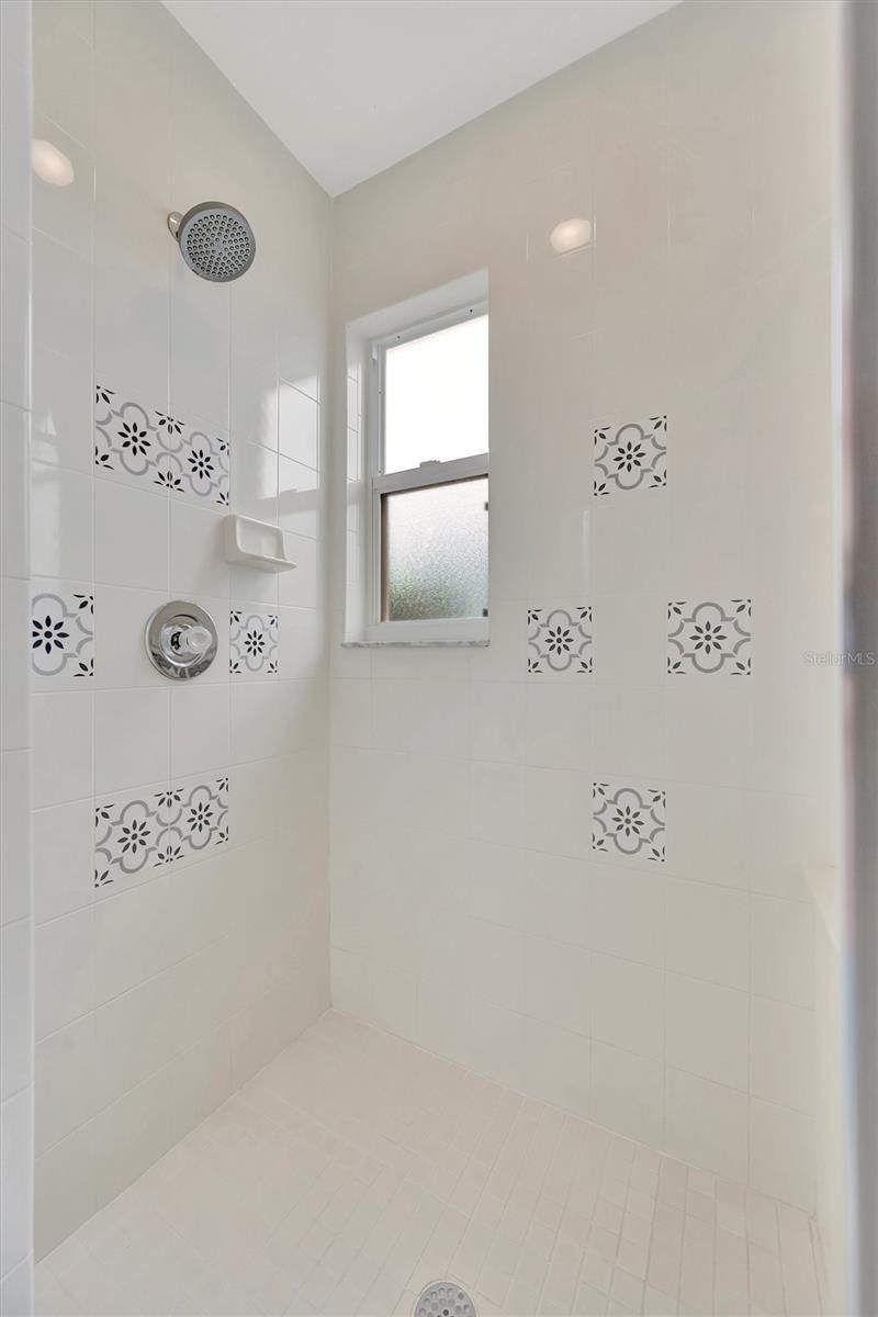 4206 73rd Terrace E, Sarasota, FL 34243 Photo