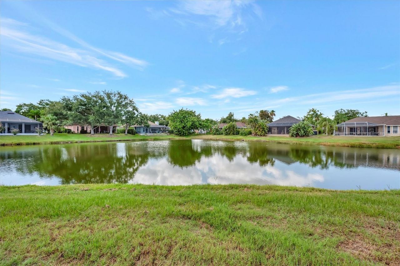 4206 73rd Terrace E, Sarasota, FL 34243 Photo