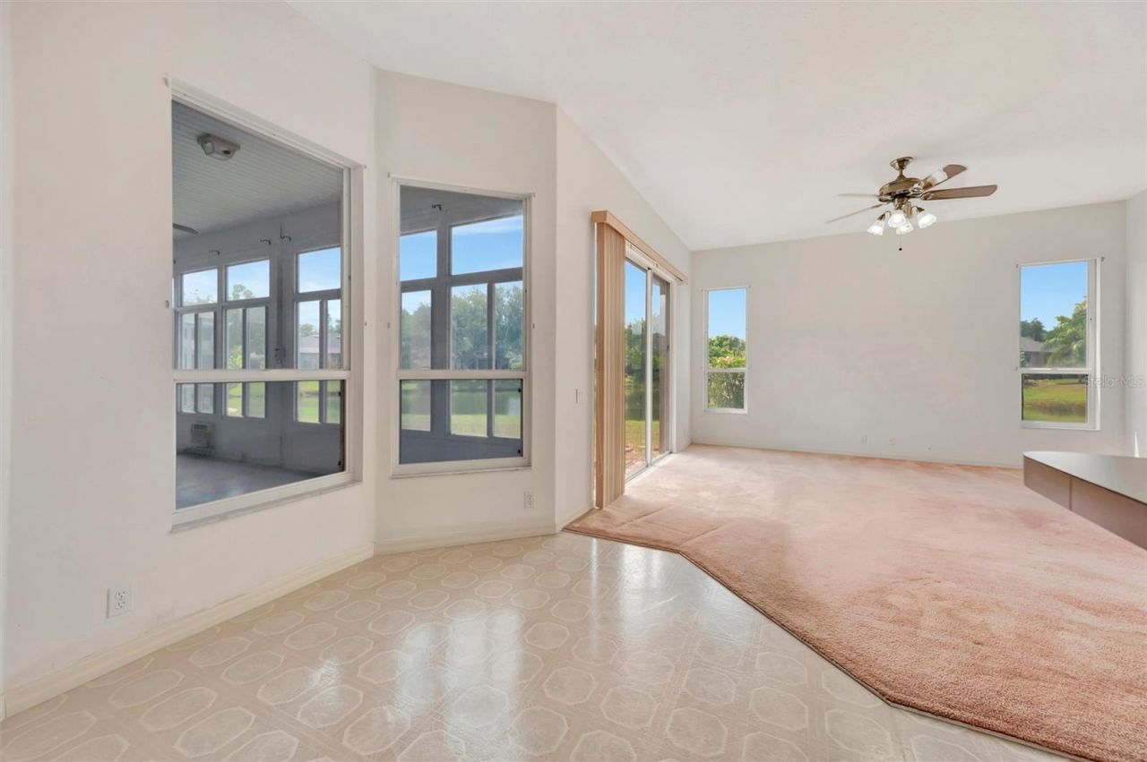 4206 73rd Terrace E, Sarasota, FL 34243 Photo