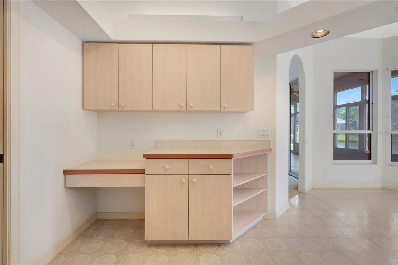 4206 73rd Terrace E, Sarasota, FL 34243 Photo