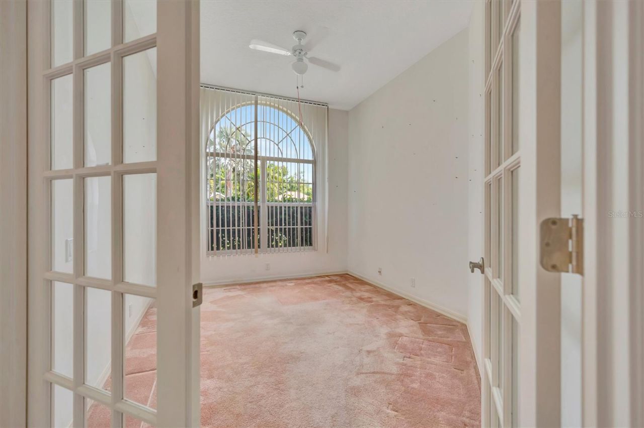 4206 73rd Terrace E, Sarasota, FL 34243 Photo