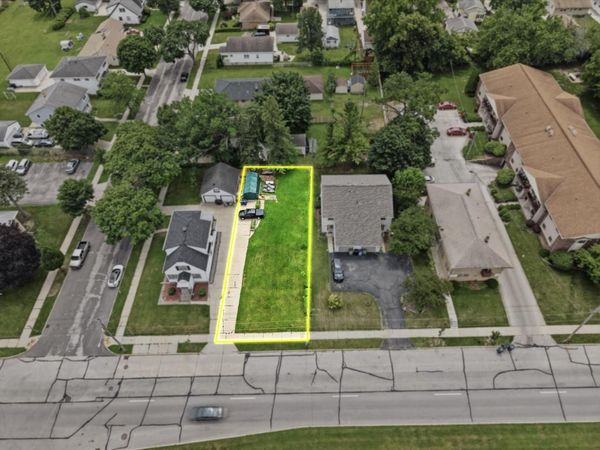 8011 W OKLAHOMA AVENUE, Milwaukee, WI 53219