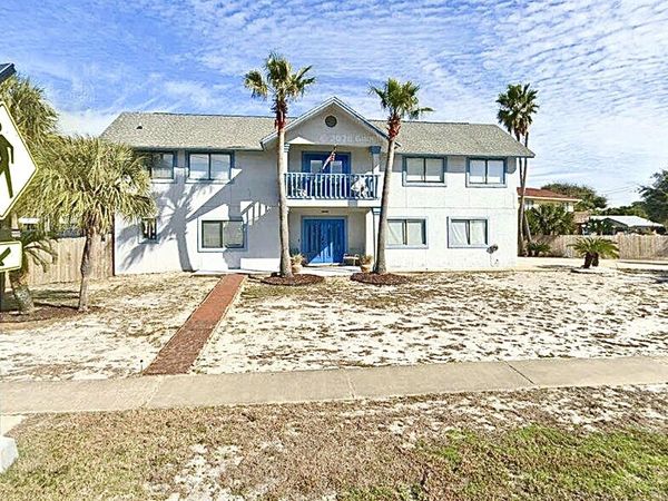 843 Santa Rosa Court, Fort Walton Beach, FL 32548