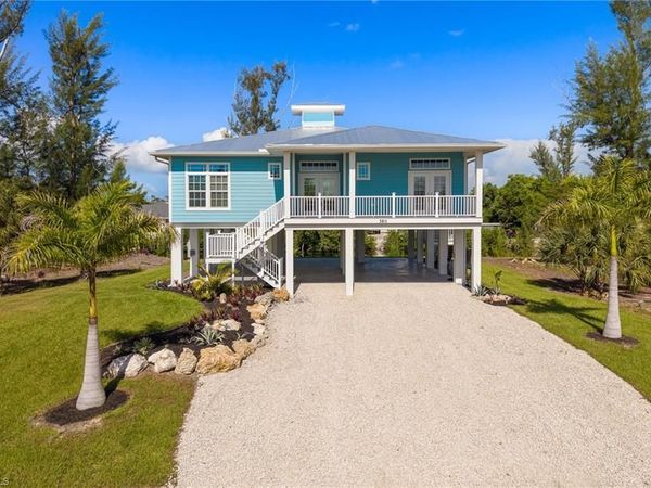 3811 Crestwell CT , ST. JAMES CITY, FL 33956