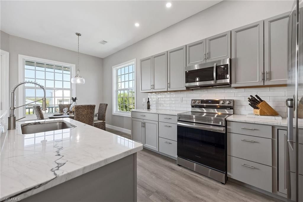 3811 Crestwell Ct , Saint James City, FL 33956 Photo