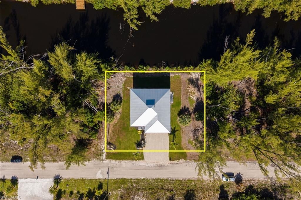 3811 Crestwell Ct , Saint James City, FL 33956 Photo