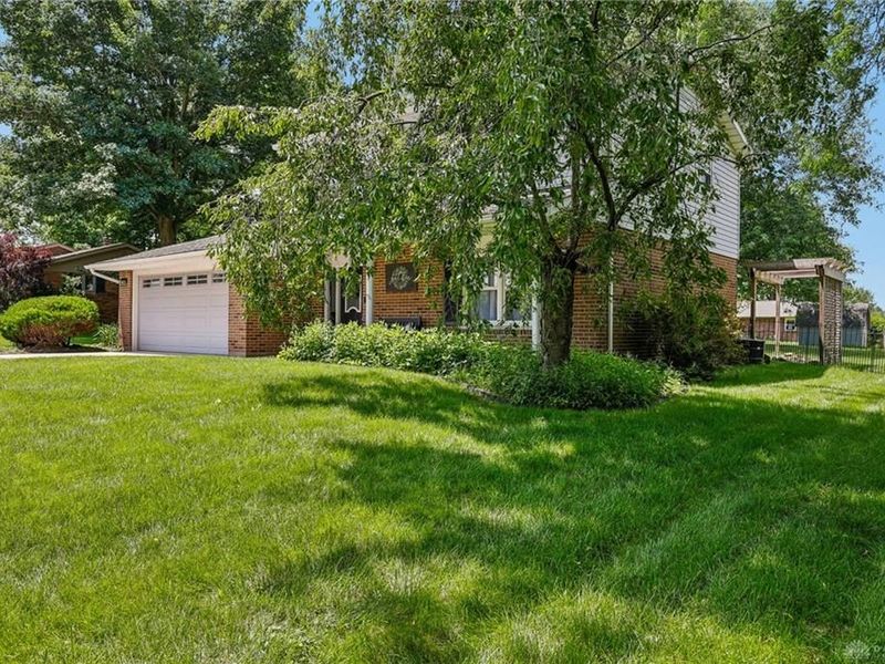 5407 Tamarack Trail, Greenville Township, OH 45331 Photo 2