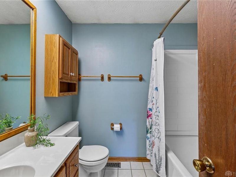 5407 Tamarack Trail, Greenville Township, OH 45331 Photo 32