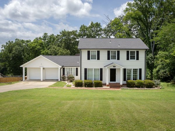 1435 County Road 413 , Killen, AL 35645