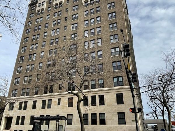 6101 N SHERIDAN Road, Unit 9H, Chicago, IL 60660