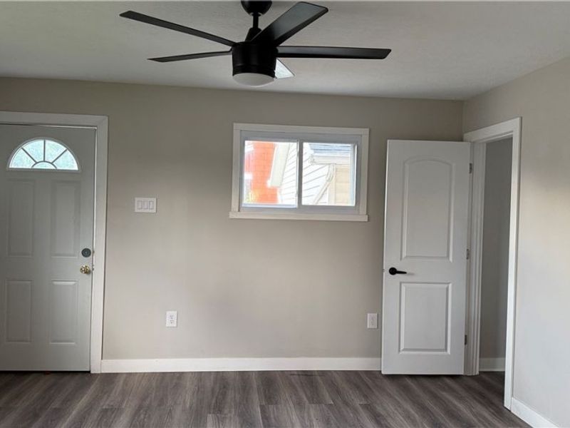 310 Broad Street, Wadsworth, OH 44281 Photo 12