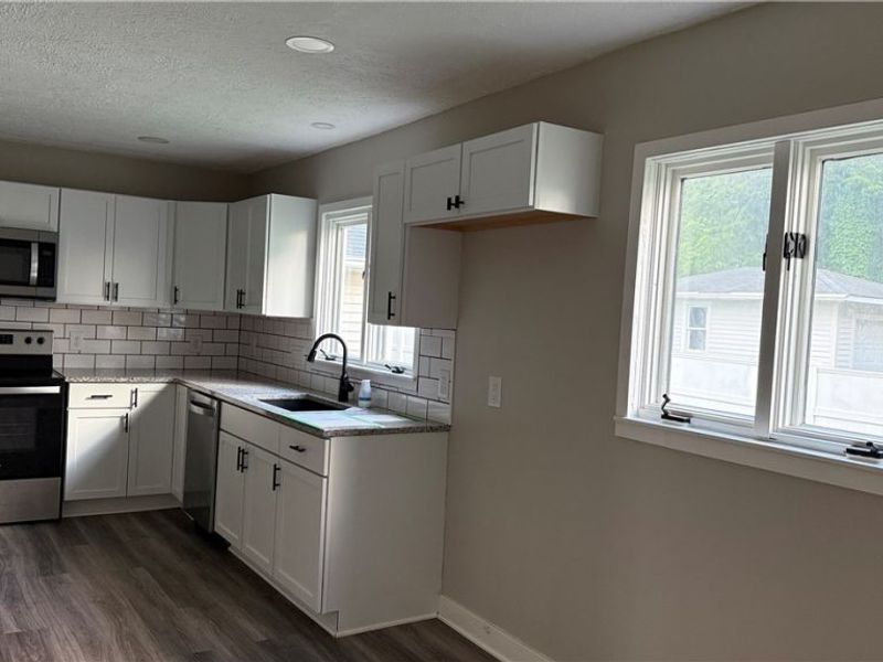 310 Broad Street, Wadsworth, OH 44281 Photo 15