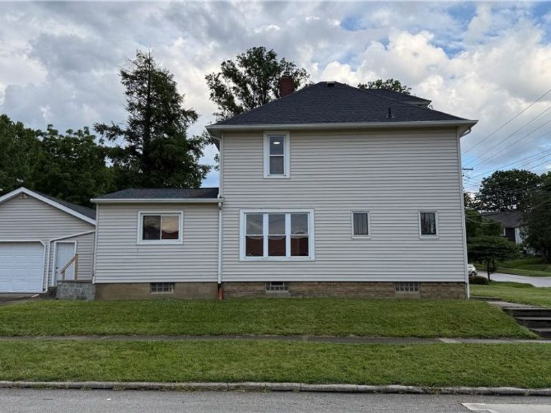 310 Broad Street, Wadsworth, OH 44281 Photo 3