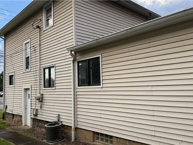 310 Broad Street, Wadsworth, OH 44281 Photo 5