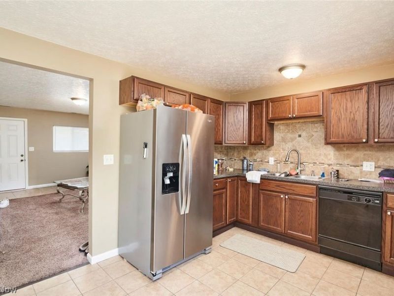 890-892 Irish Road, Kent, OH 44240 Photo 4