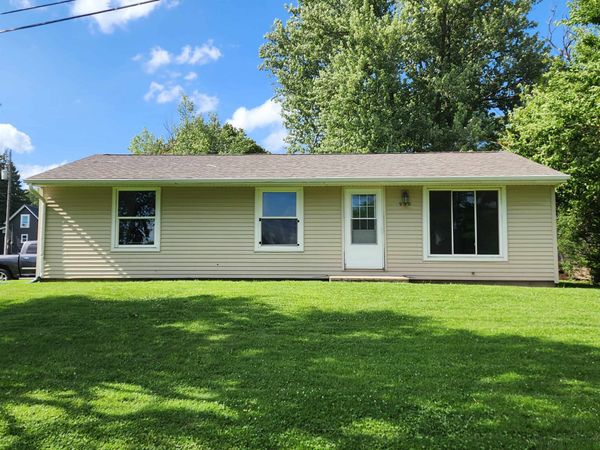 930 Jackson Street, Platteville, WI 53818