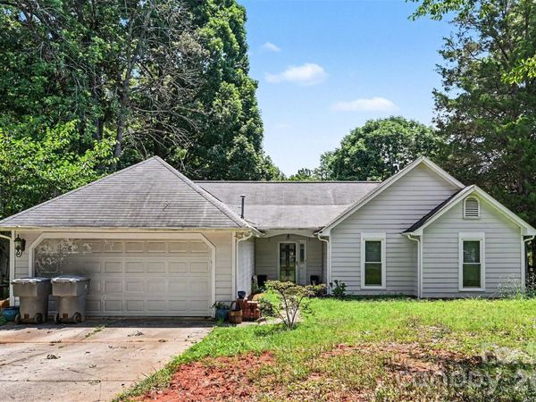 8410 Gidleigh Court, Charlotte, NC 28216
