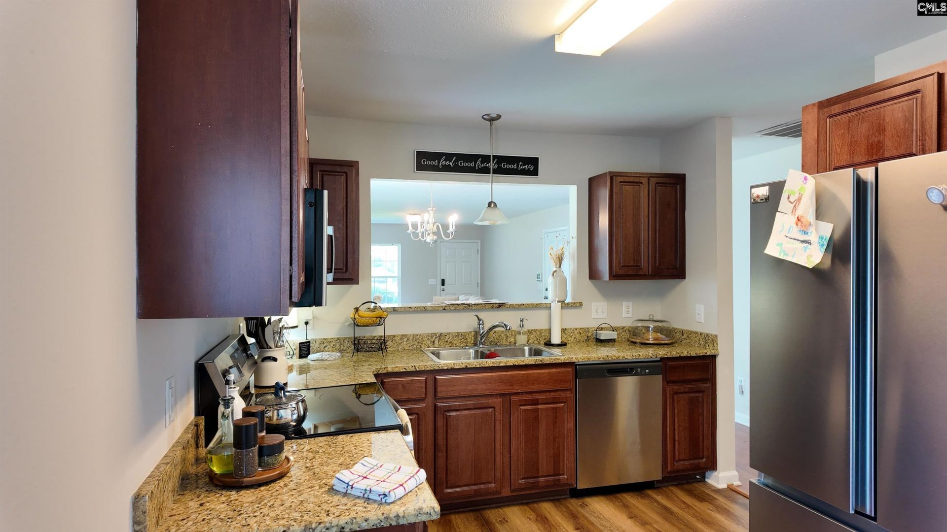 317 Eagle Feather Loop Photo 10