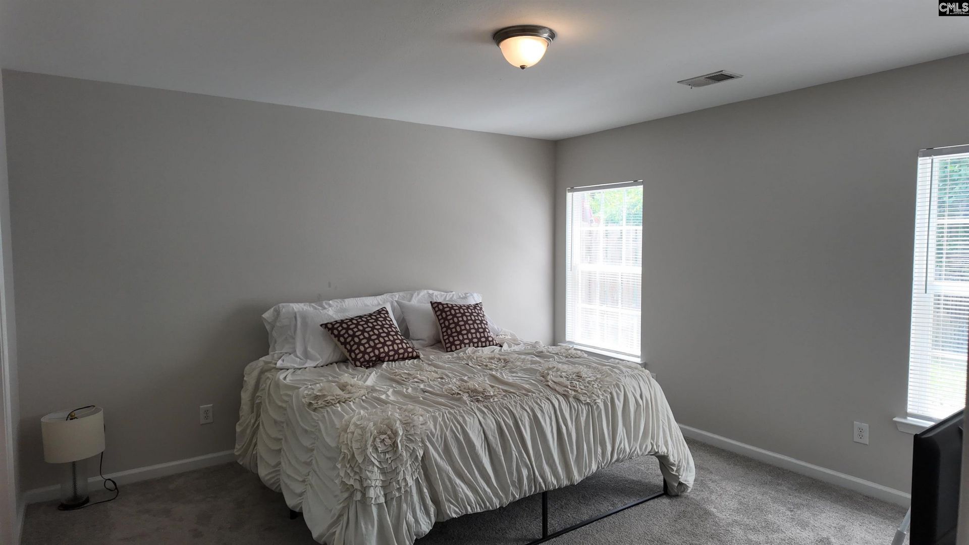 317 Eagle Feather Loop Photo 12