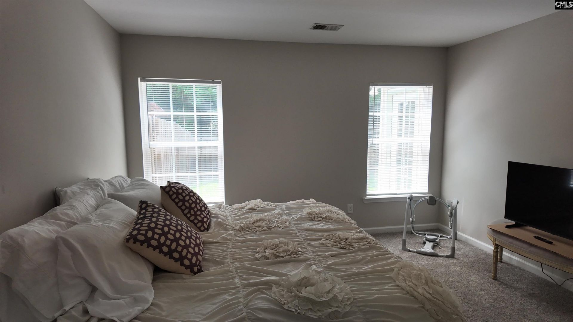 317 Eagle Feather Loop Photo 13