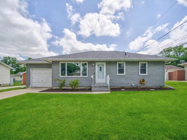 1129 Maxine Avenue, Waterloo, IA 50701