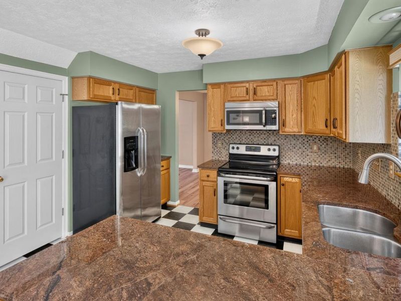 1121 Forest Run Drive, Union Twp, OH 45103 Photo 9