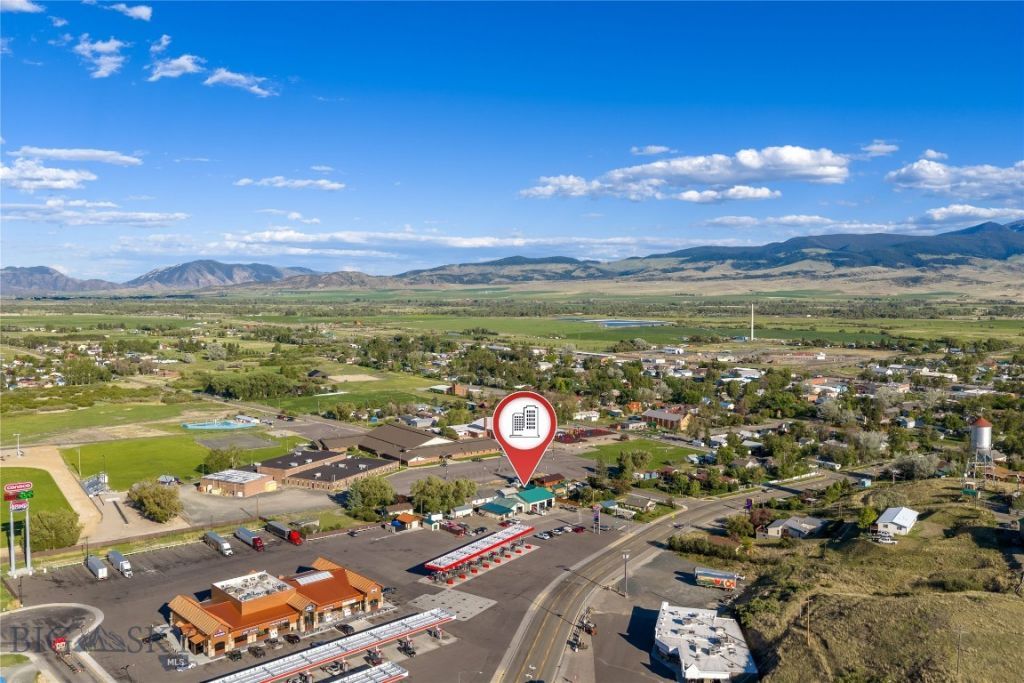402 N Pyfer Street, Whitehall, MT 59759 Main Photo