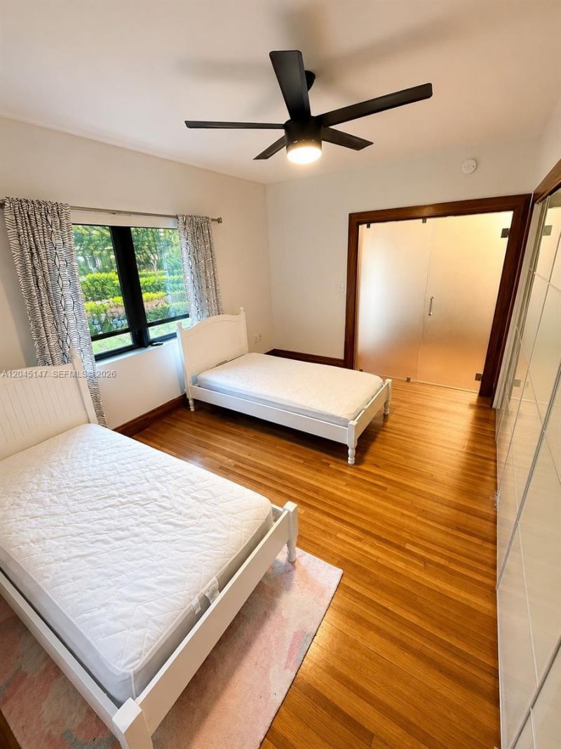 325 NE 126th St , North Miami, FL 33161 Photo