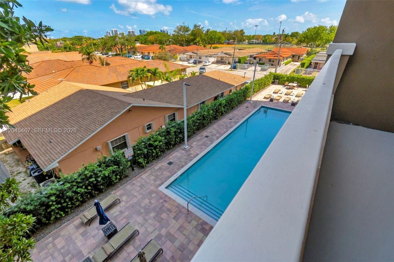 2665 SW 37th Ave , Unit 301, Miami, FL 33133 Photo