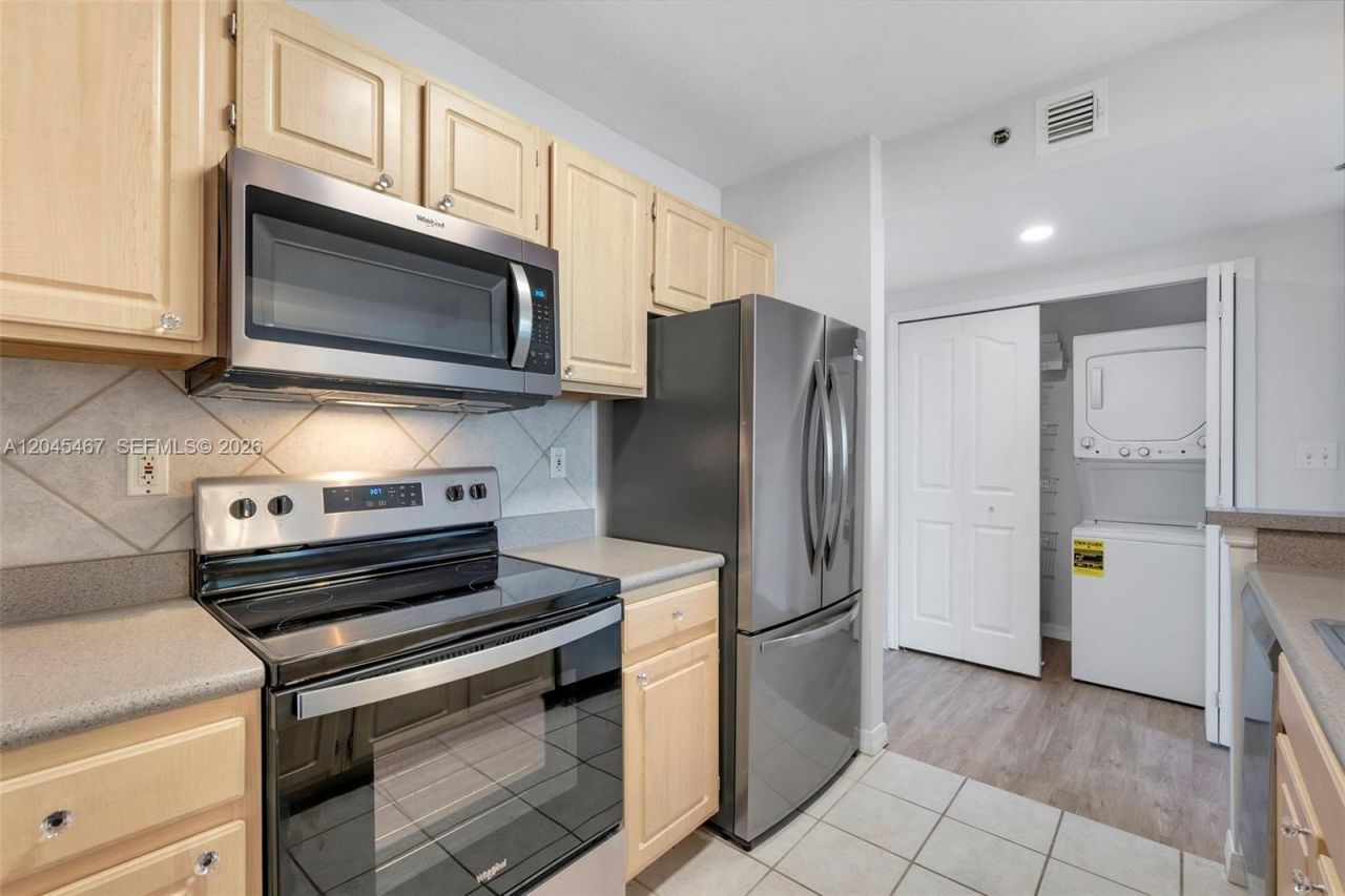 2665 SW 37th Ave , Unit 301, Miami, FL 33133 Photo