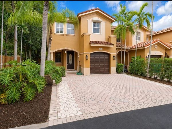 8853 SW 108th Pl, Miami, FL 33176