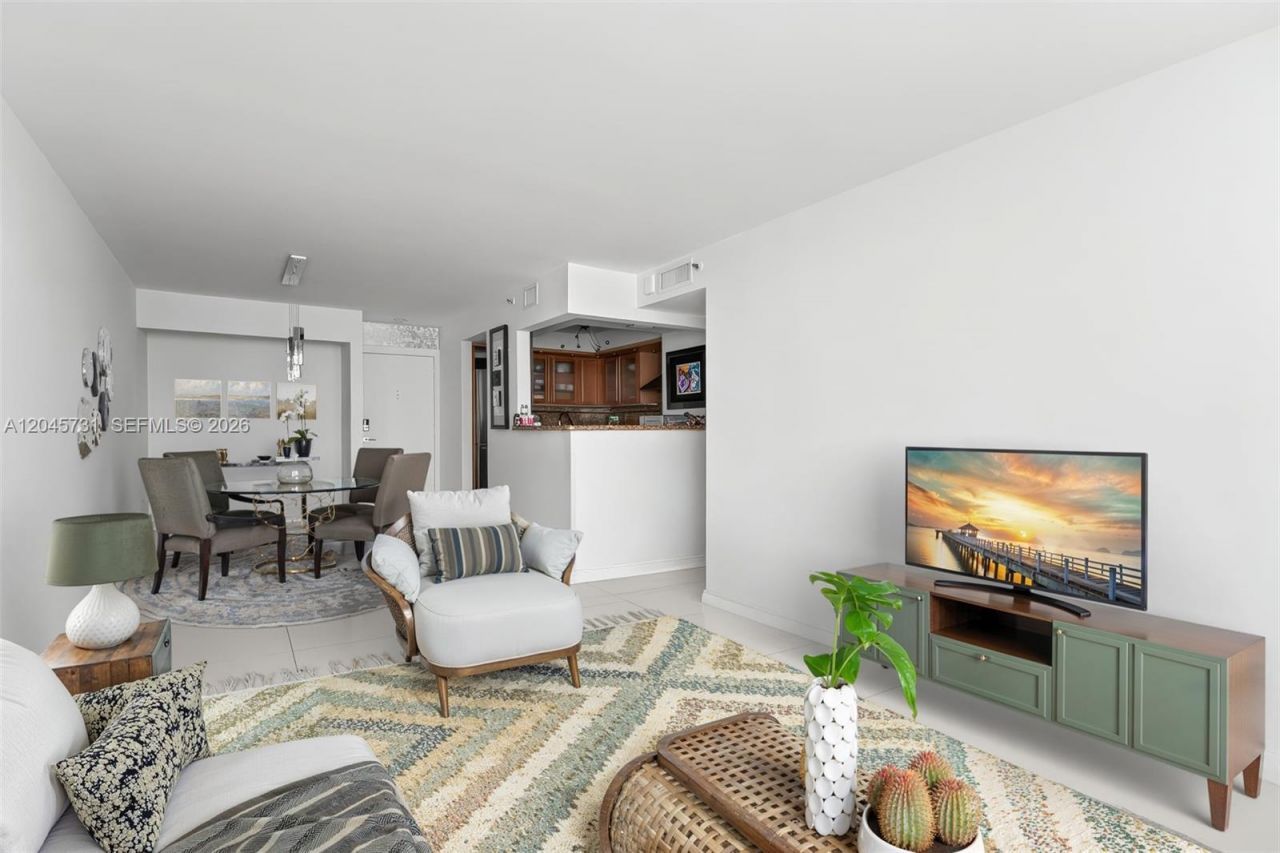 1775 Washington Ave, Unit 14F, Miami Beach, FL 33139 Photo