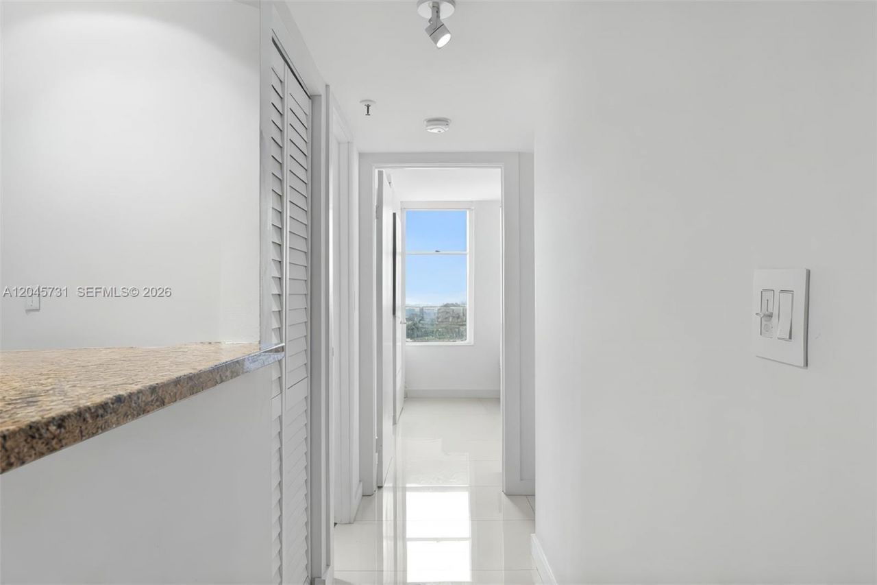1775 Washington Ave, Unit 14F, Miami Beach, FL 33139 Photo