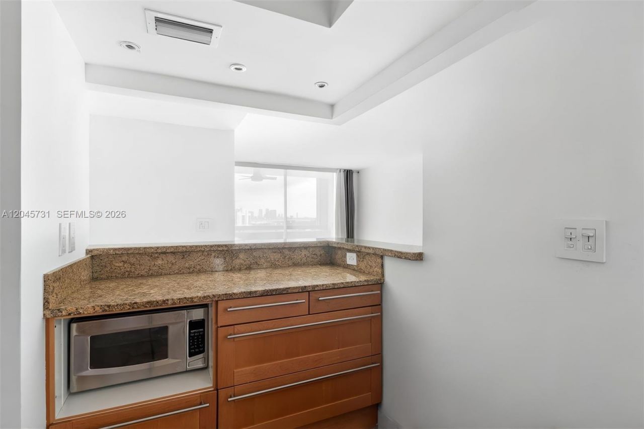 1775 Washington Ave, Unit 14F, Miami Beach, FL 33139 Photo