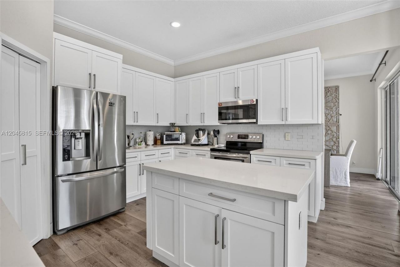 981 Waterside Cir, Weston, FL 33327 Photo