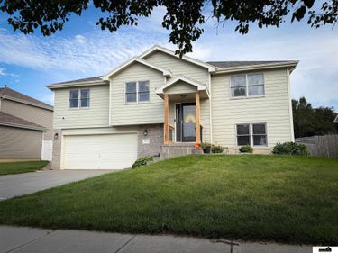 3251 Prairieview Drive, Lincoln, NE 68504