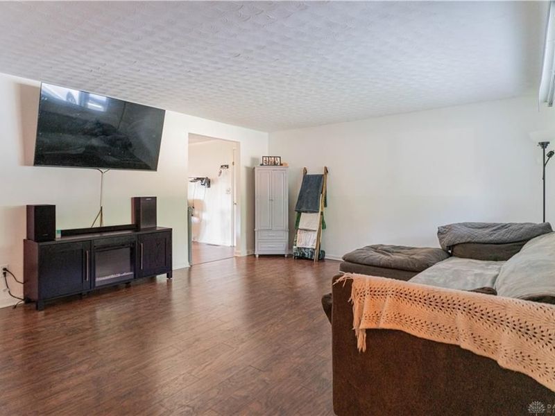 7087 Claybeck Drive, Huber Heights, OH 45424 Photo 8