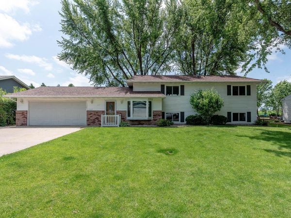 211 Holly Lane , Janesville, MN 56048