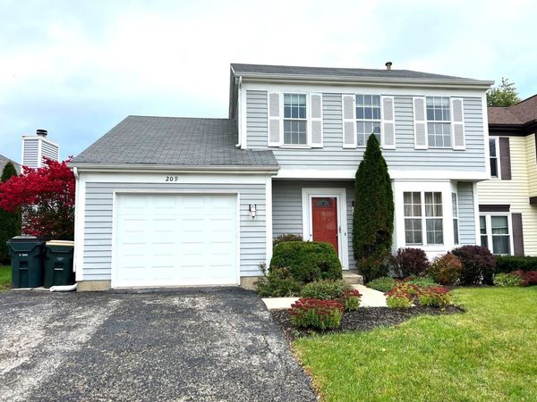 209 N Southport Road , Mundelein, IL 60060