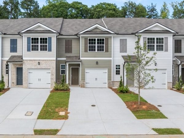 6002 Skylar Drive, South Fulton, GA 30331