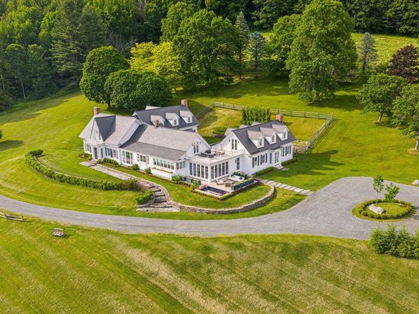 3147 Mount Hunger Road, Barnard, VT 05091