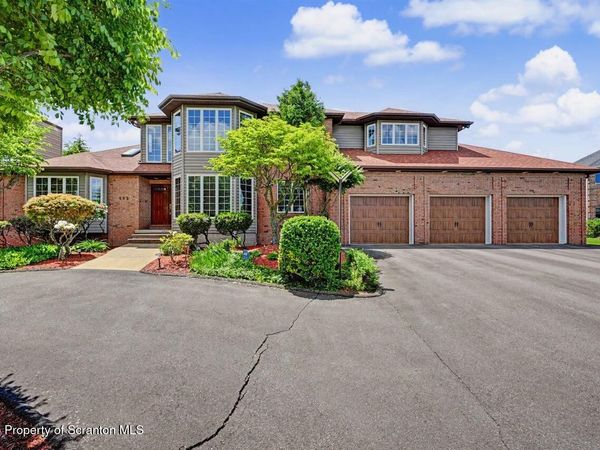 602 Hampton Road, South Abington Twp, PA 18411