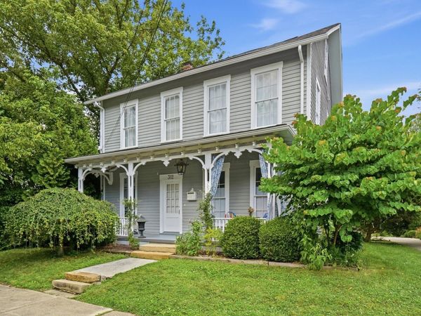 312 E College Street , Granville, OH 43023