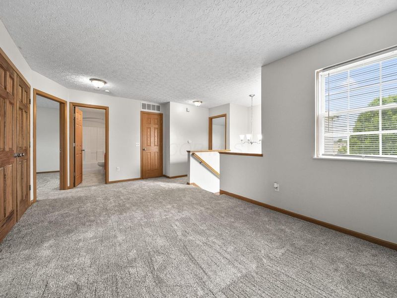 3691 Parker Knoll Lane , Columbus, OH 43219 Photo 15