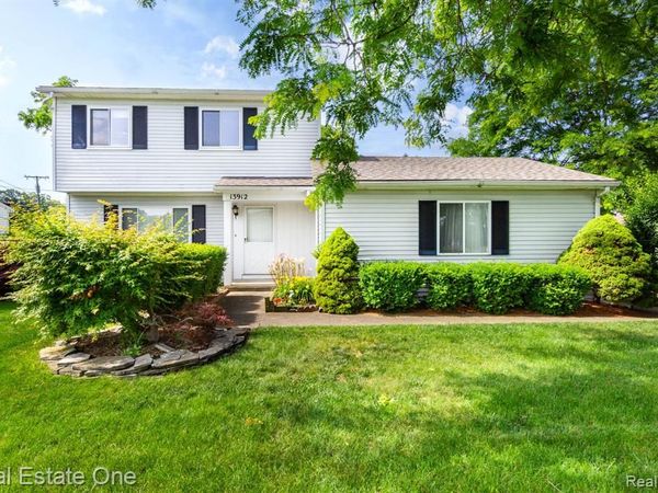 13912 Clinton River Road, Sterling Heights, MI 48313
