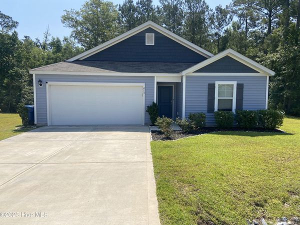 413 High Ridge Court , Sneads Ferry, NC 28460