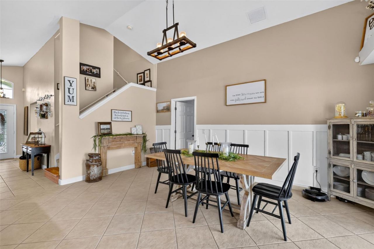 36809 Meridian Circle , Grand Island, FL 32735 Photo