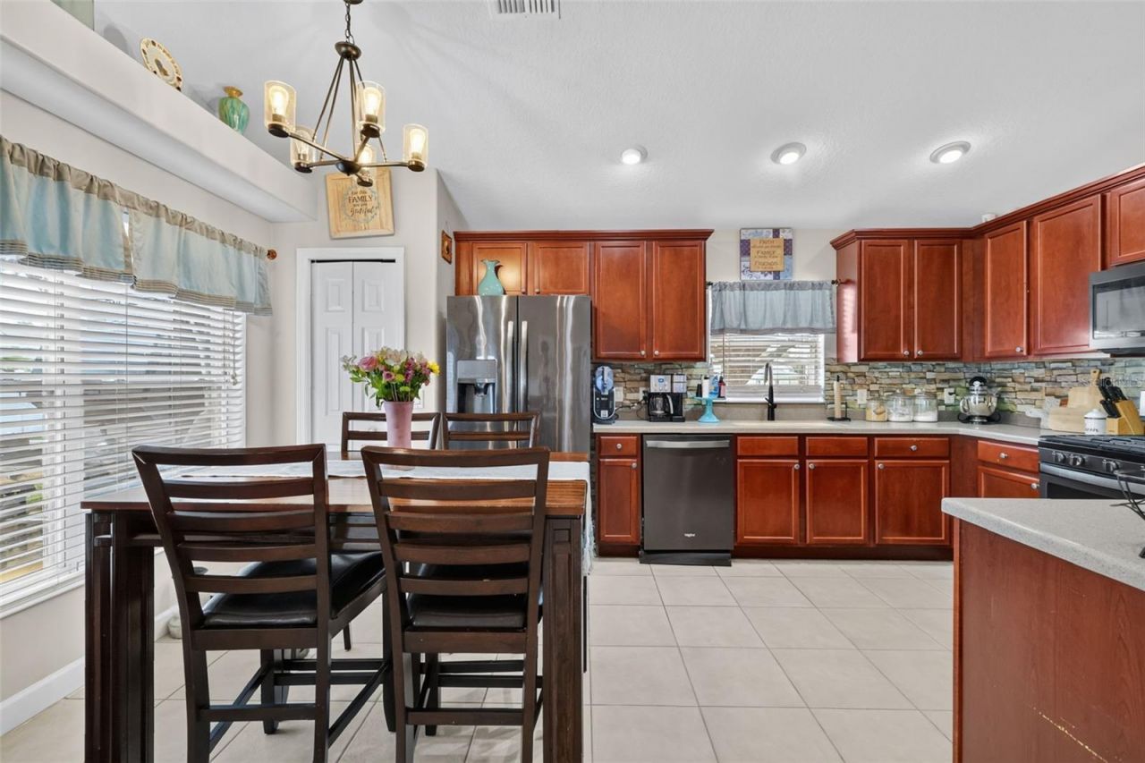36809 Meridian Circle , Grand Island, FL 32735 Photo