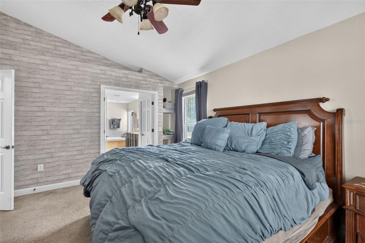 36809 Meridian Circle , Grand Island, FL 32735 Photo