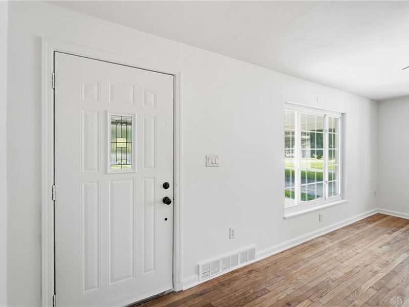 239 S Pleasant Street, Enon Vlg, OH 45323 Photo 6